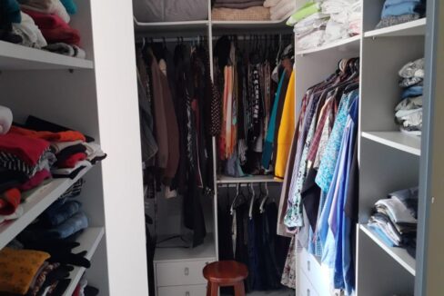 b127678e-cee4-4e59-945e-a10f8d361d87