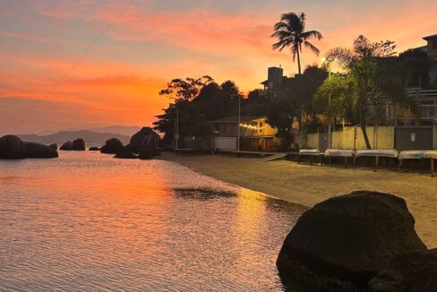 8b02c476-30c3-454c-a228-cb5556a8039d