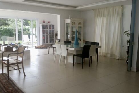 f731f8f4-092b-4009-97c1-faca61843c6e