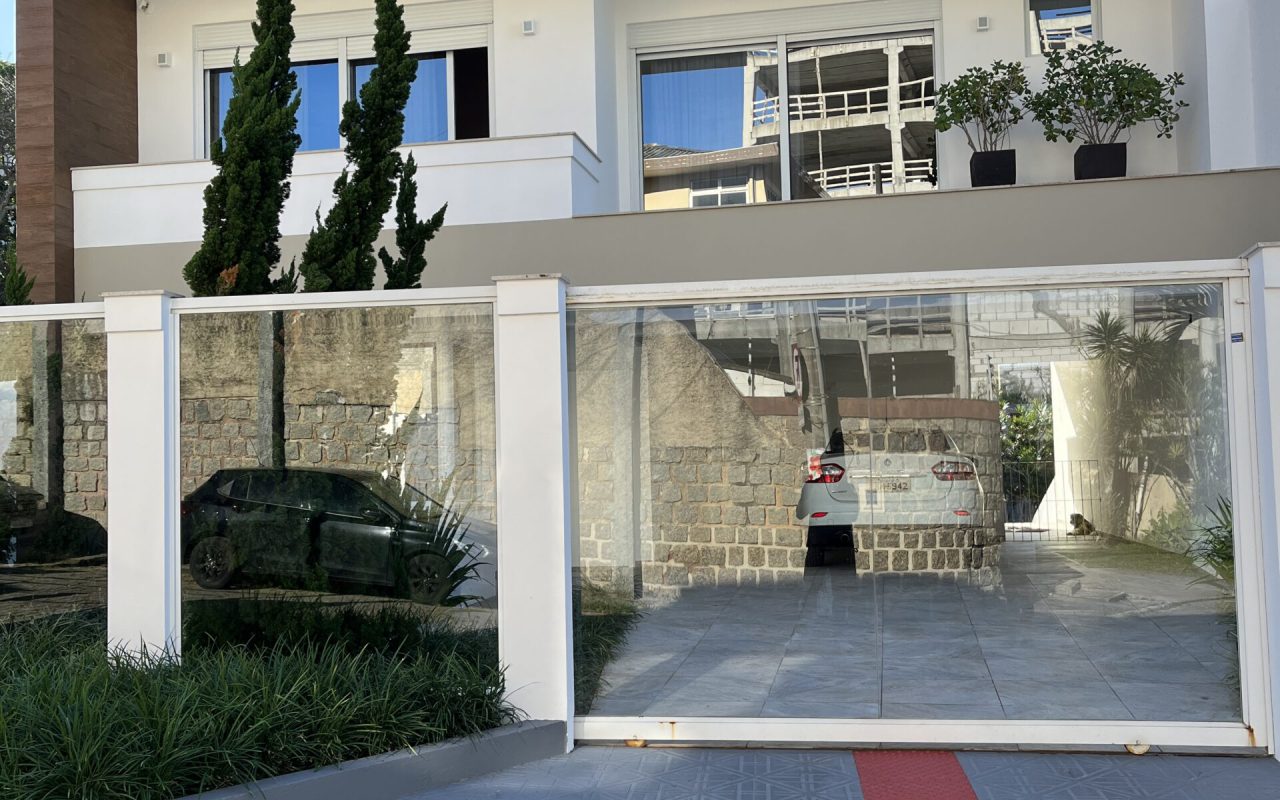 Casa de 3 dts em Coqueiros – — foto 2