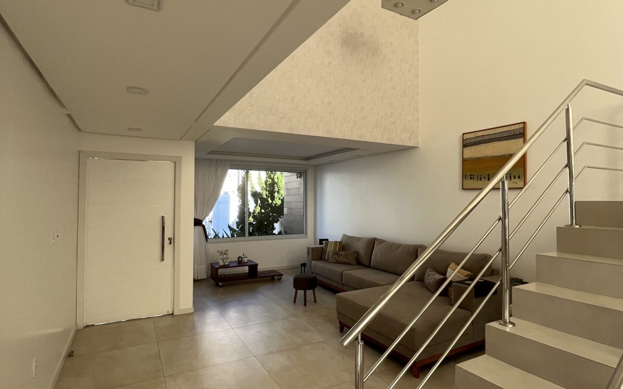 Casa de 3 dts em Coqueiros – — foto 27