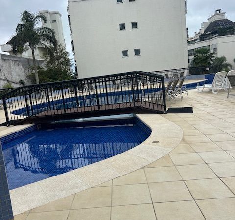 2 suítes em Coqueiros – prédio frente mar — foto 23