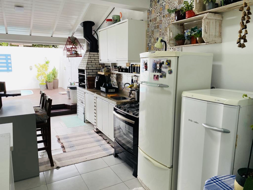 Casa com 3 dormitórios no Campeche — foto 4